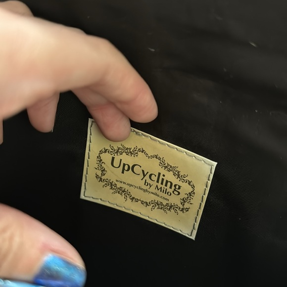 Upcycled food wrapper crossbody purse - Picture 4 of 5